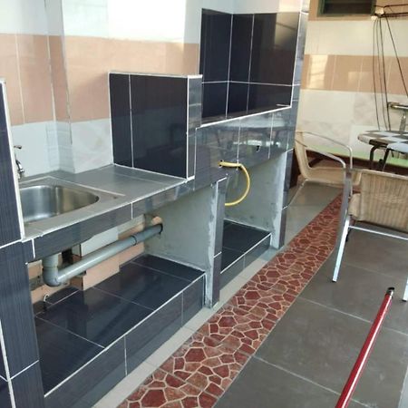 Oyo 90972 Jj Homestay Miri Exteriör bild