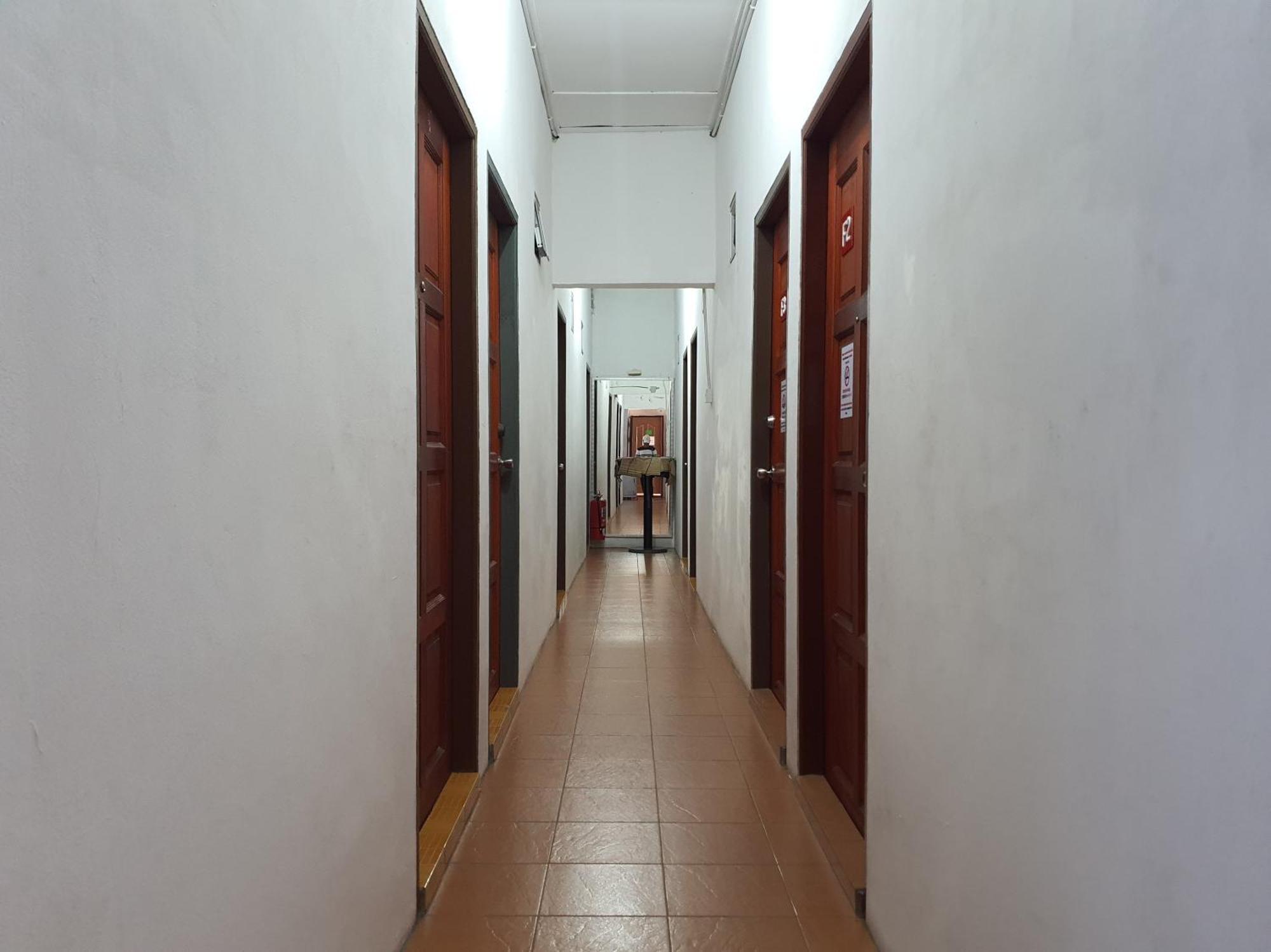 Oyo 90972 Jj Homestay Miri Exteriör bild