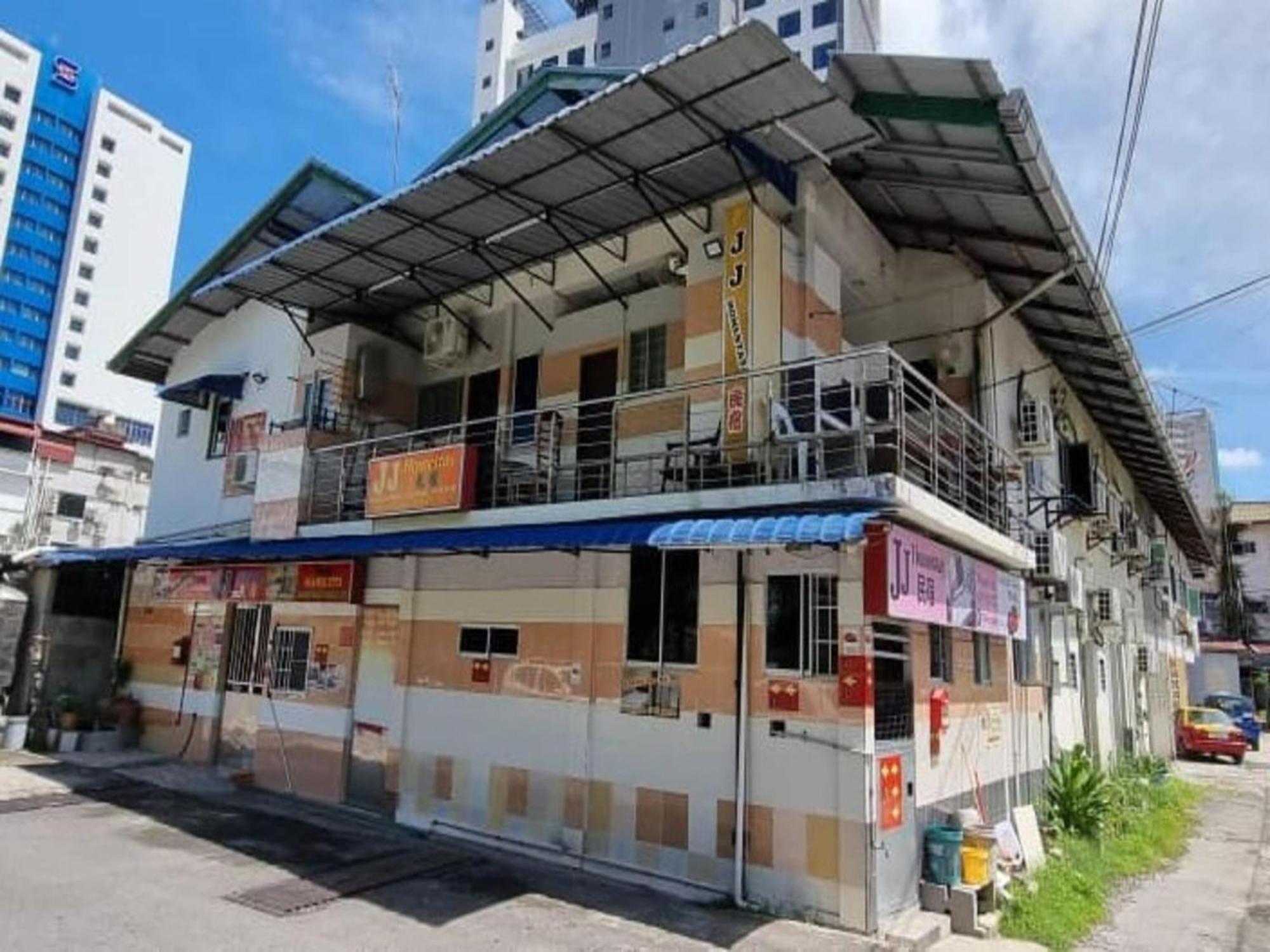 Oyo 90972 Jj Homestay Miri Exteriör bild