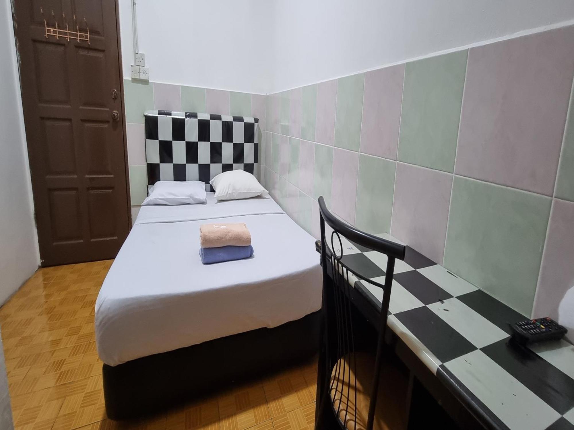 Oyo 90972 Jj Homestay Miri Exteriör bild