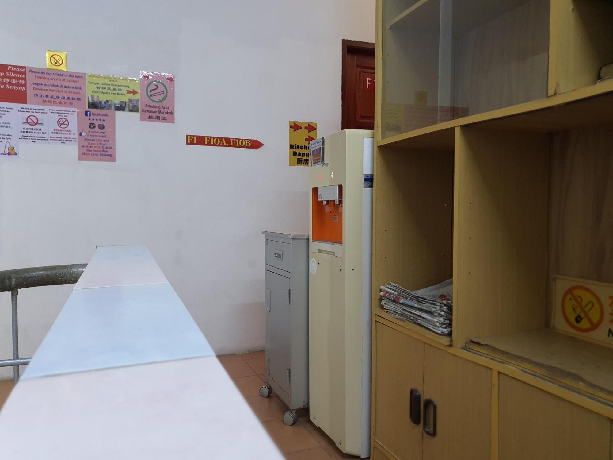 Oyo 90972 Jj Homestay Miri Exteriör bild