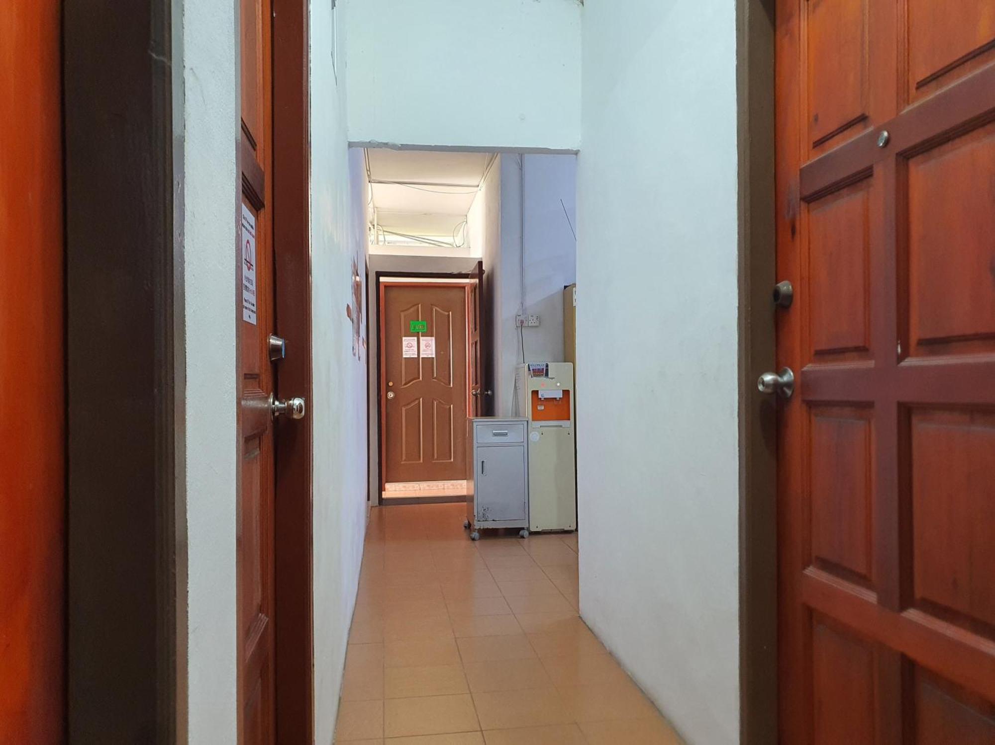 Oyo 90972 Jj Homestay Miri Exteriör bild